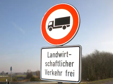 Landwirtschaftlicher Verkehr frei - Wann Sie wirklich fahren dürfen